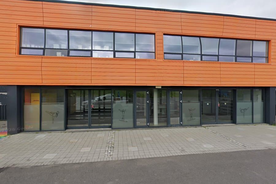 Boð á vinalegt samkomu í tilefni af 1. maí 🌸